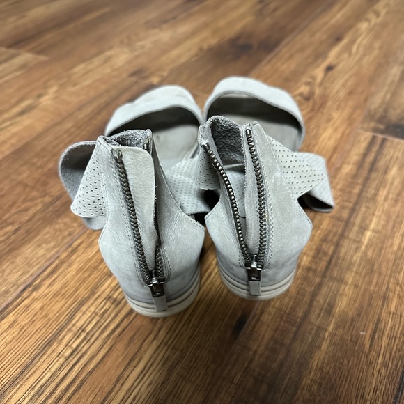 Eileen Fisher Sport Platform Sandal Gray Perforated - Picture 2 of 3